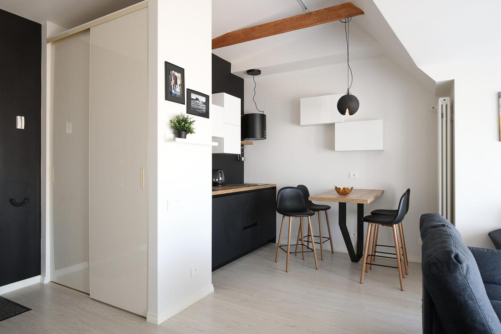 Апартаменты Bright Attic Flat In The Centre Рига Экстерьер фото